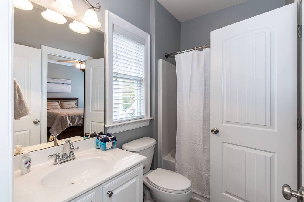 Photo of Bathroom in Umstead