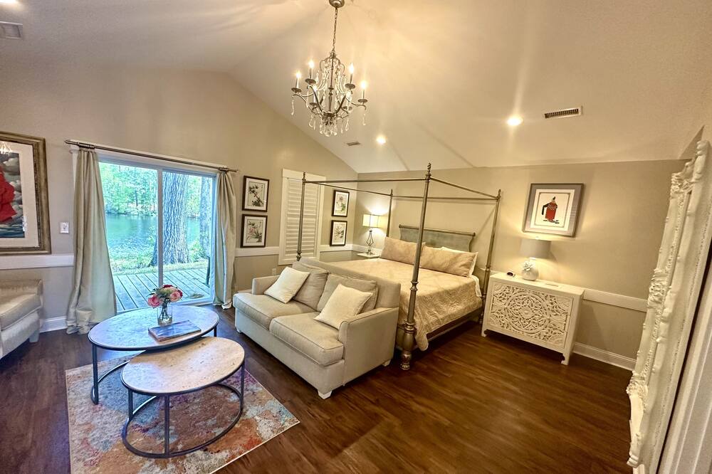 Photo of Bedroom in Elizabethtown