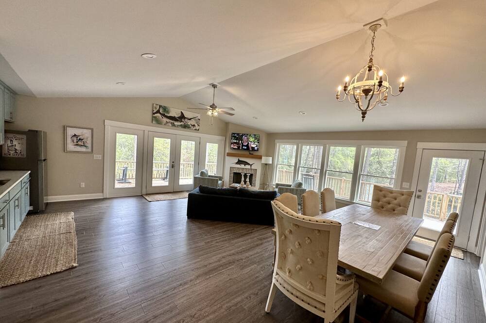 Photo of Livingroom in Elizabethtown