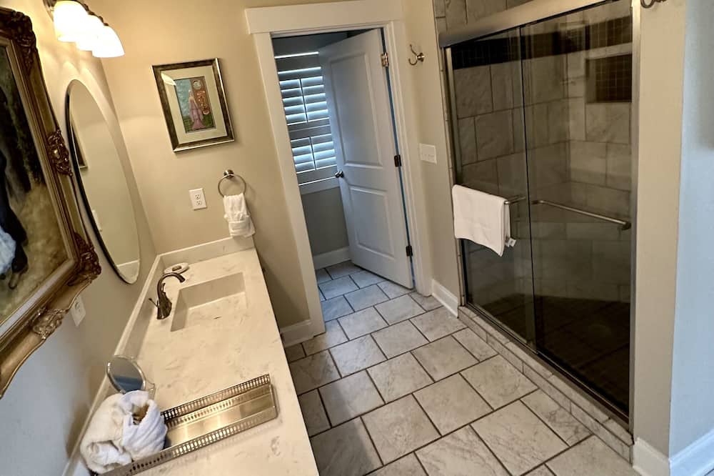 Photo of Bathroom in Elizabethtown