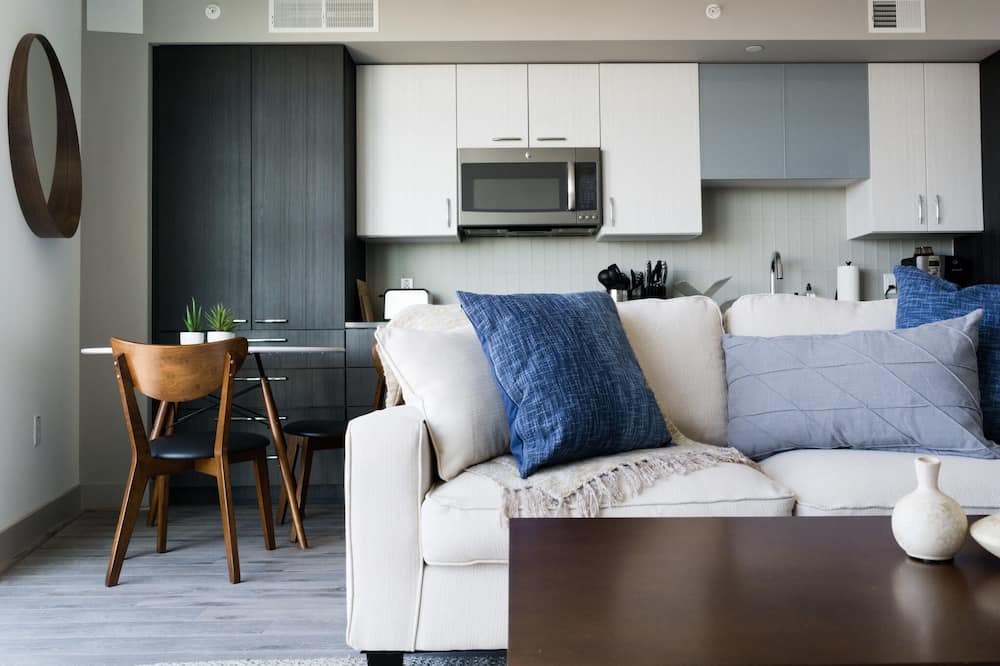 Photo of Livingroom in Tysons