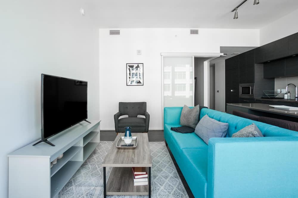 Photo of Livingroom in North Rosslyn