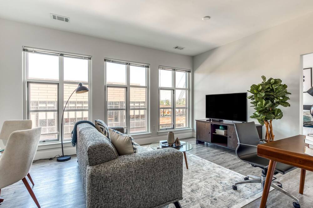 Photo of Livingroom in North Bethesda