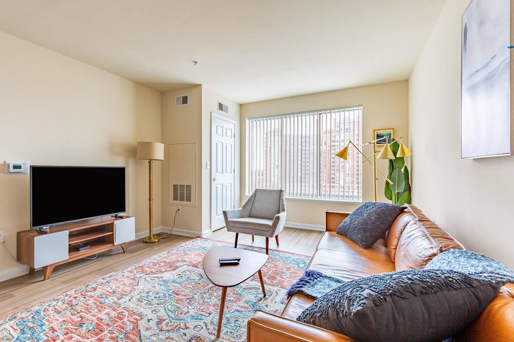 Photo of Livingroom in North Bethesda