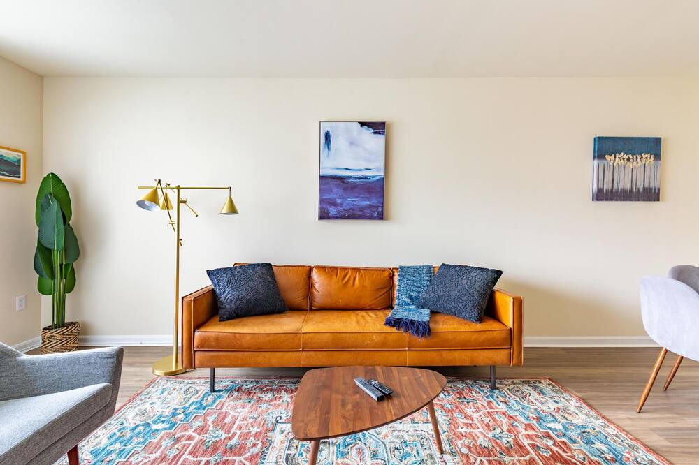Photo of Livingroom in North Bethesda