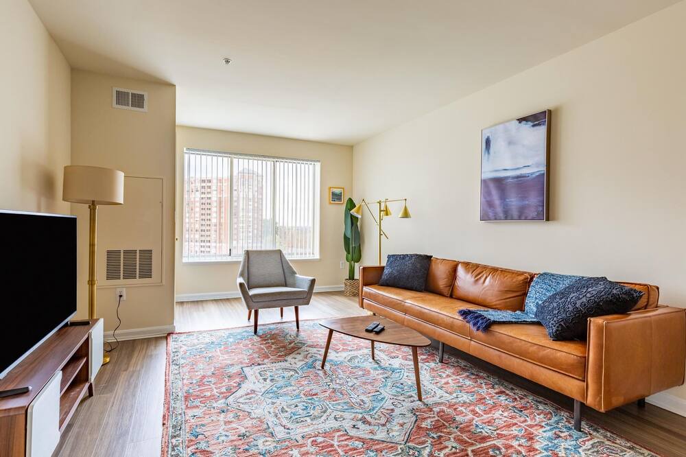 Photo of Livingroom in North Bethesda