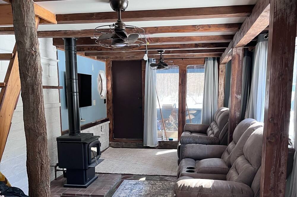 Photo of Bedroom in Saratoga Springs
