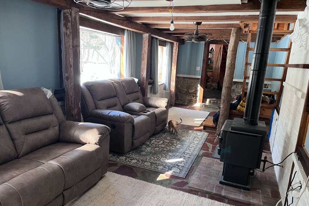 Photo of Livingroom in Saratoga Springs