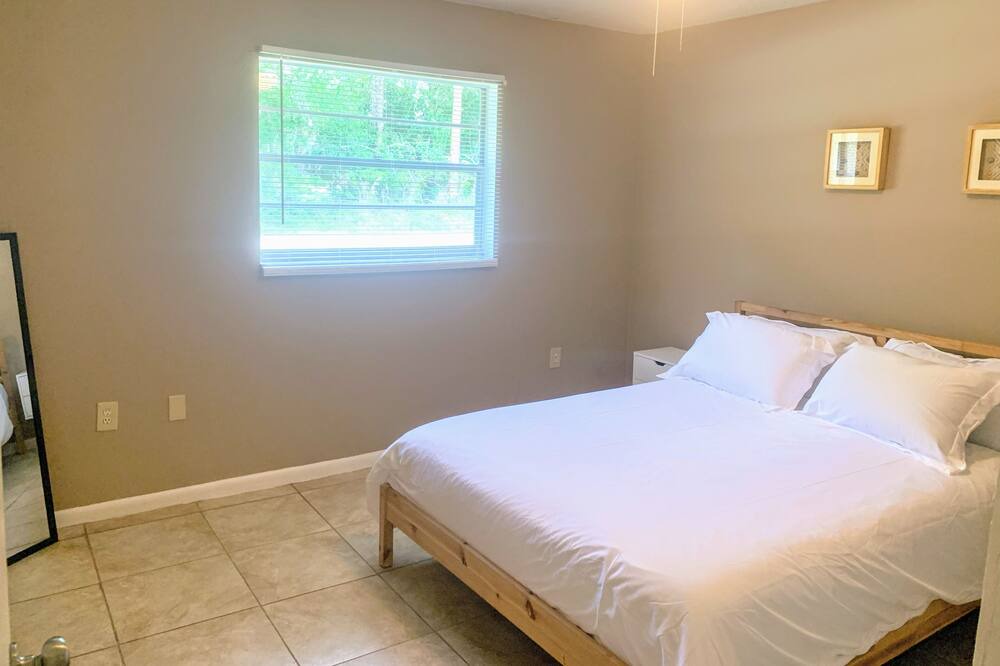 Photo of Bedroom in Diplomat