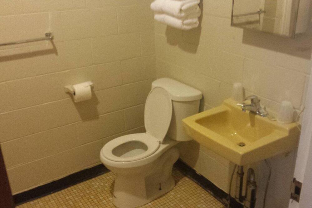 Photo of Bathroom in Old Seminole Heights
