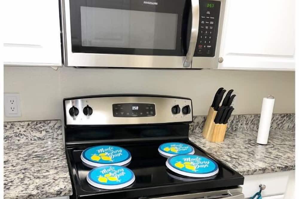Photo of Kitchen in Temple Crest