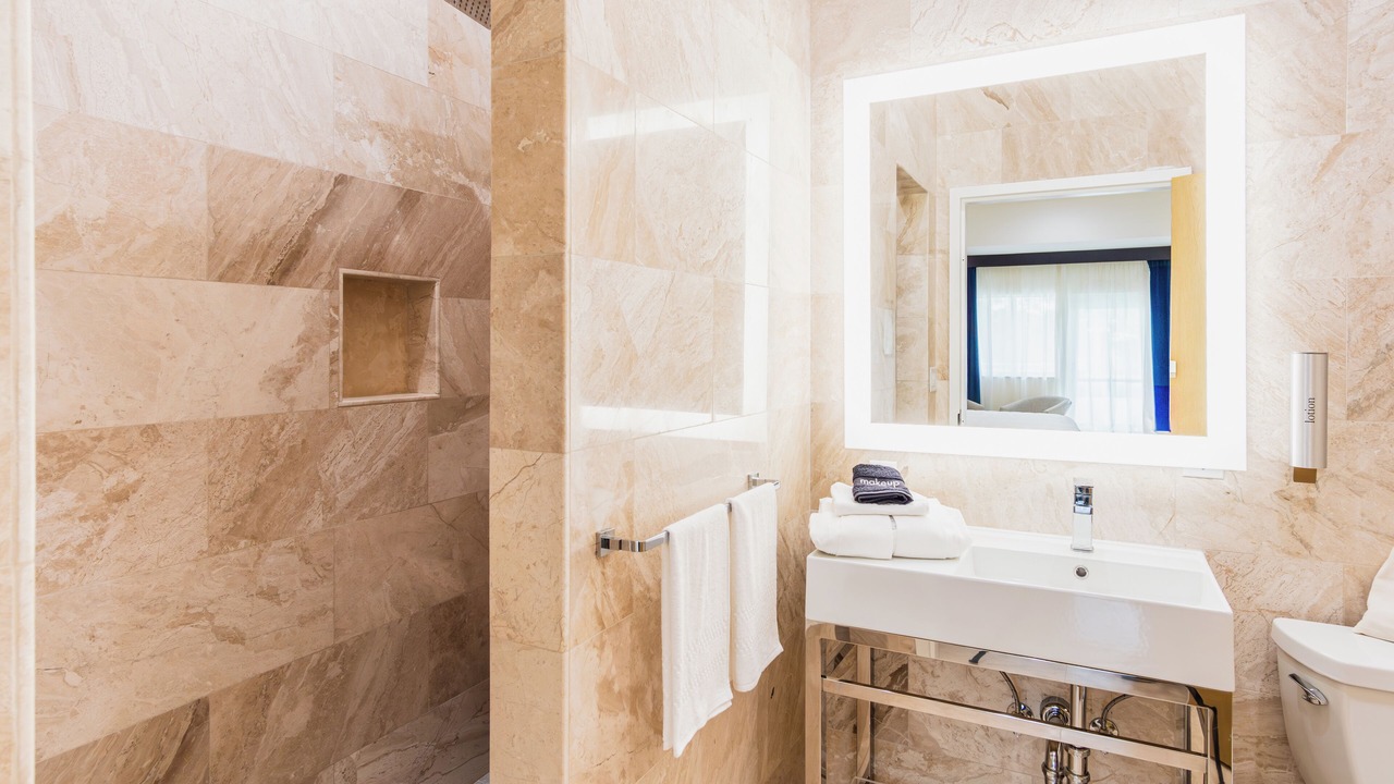 Photo of Bathroom in City Center