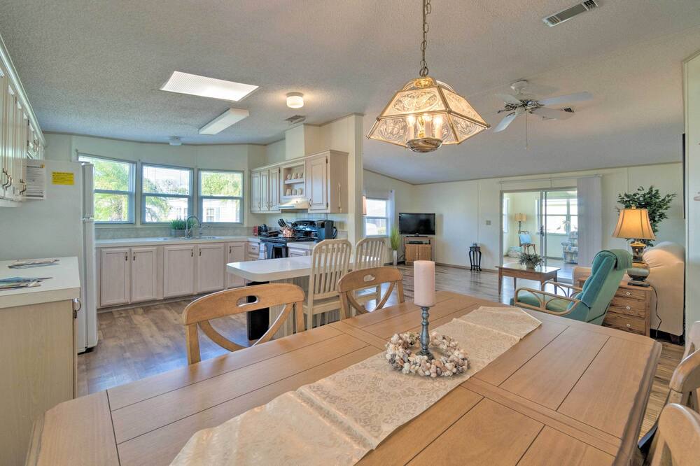 Photo of Livingroom in Ellenton