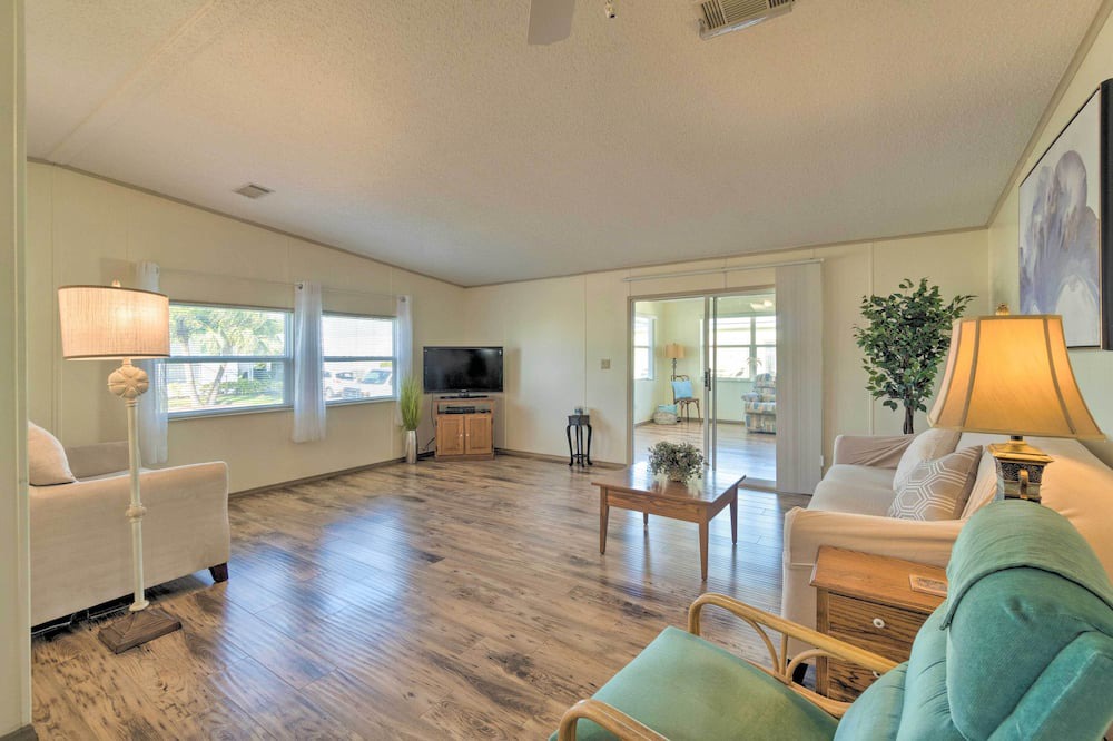Photo of Bedroom in Ellenton
