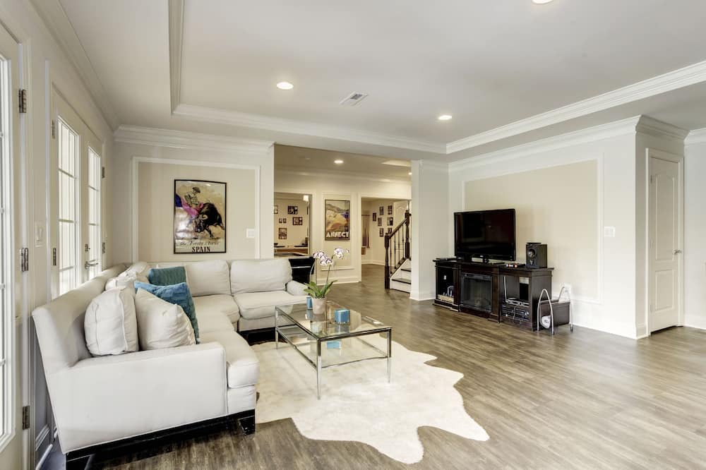 Photo of Livingroom in McLean