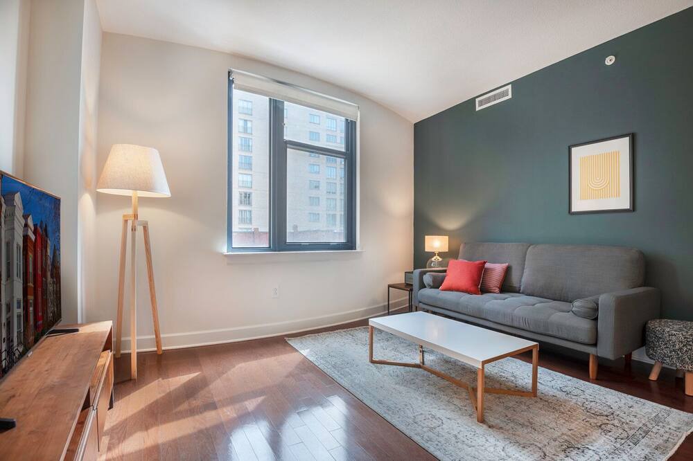 Photo of Livingroom in Mount Vernon Triangle