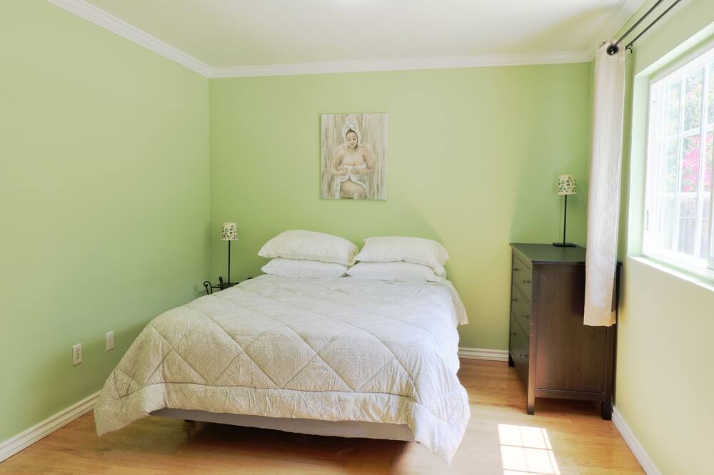 Photo of Bedroom in Rancho Penasquitos