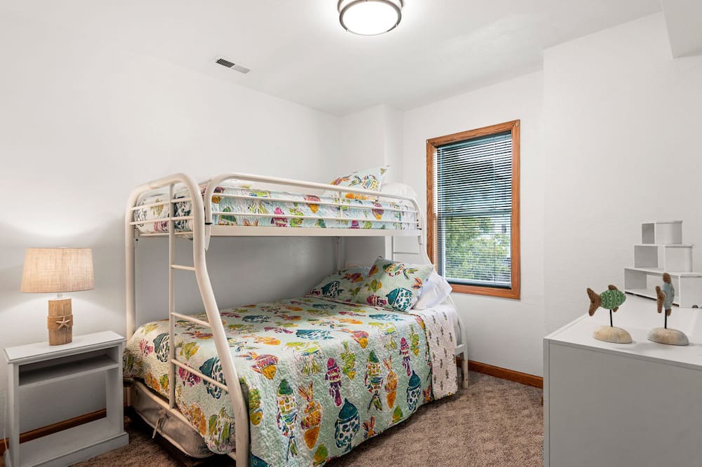 Photo of Bedroom in Ocean Sands