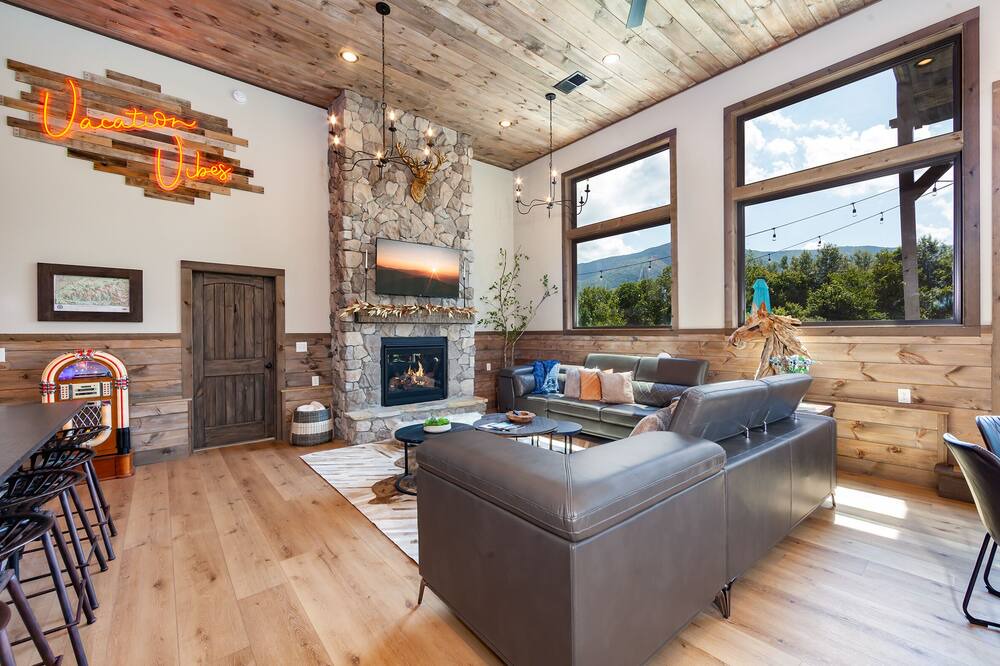 Photo of Bedroom in Wears Valley