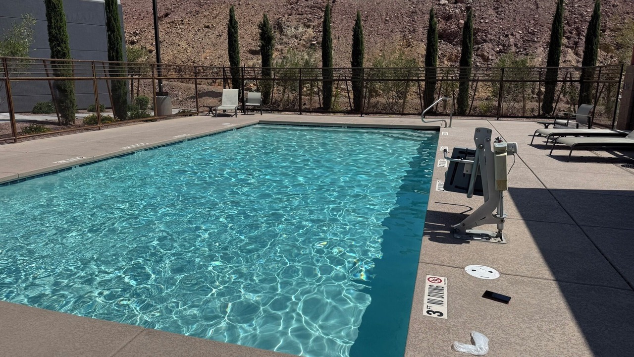 Photo of Outdoor in Mission Hills