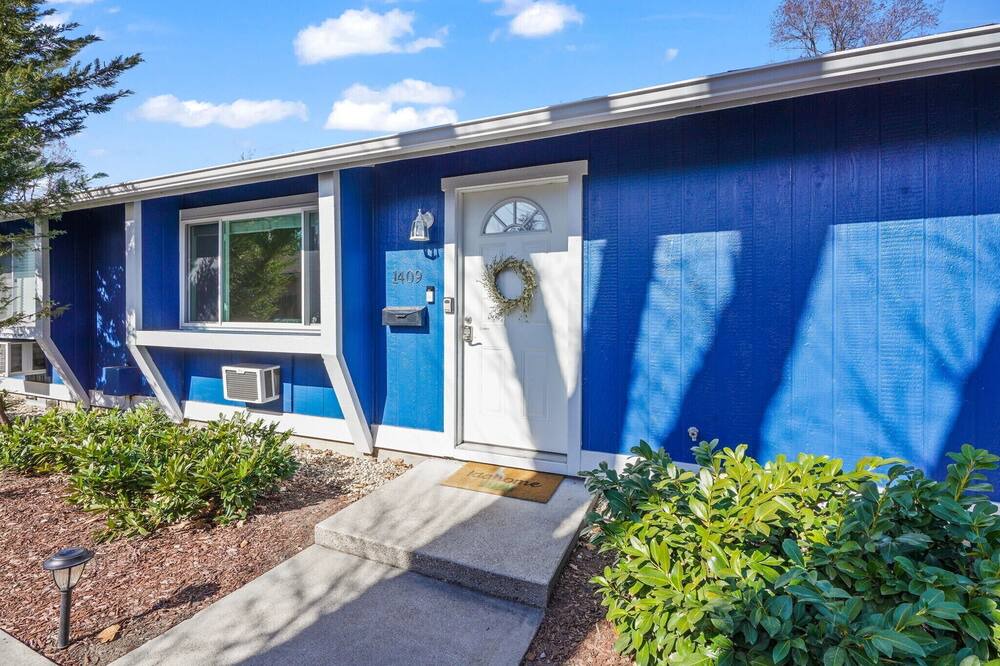 Photo of Outdoor in East End