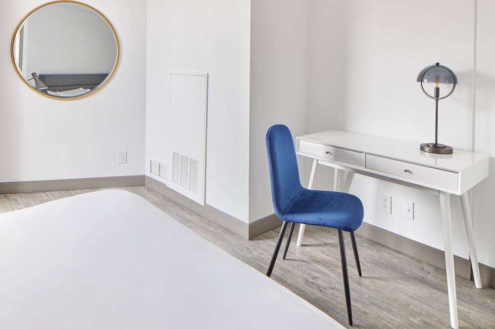 Photo of Bedroom in Logan Square