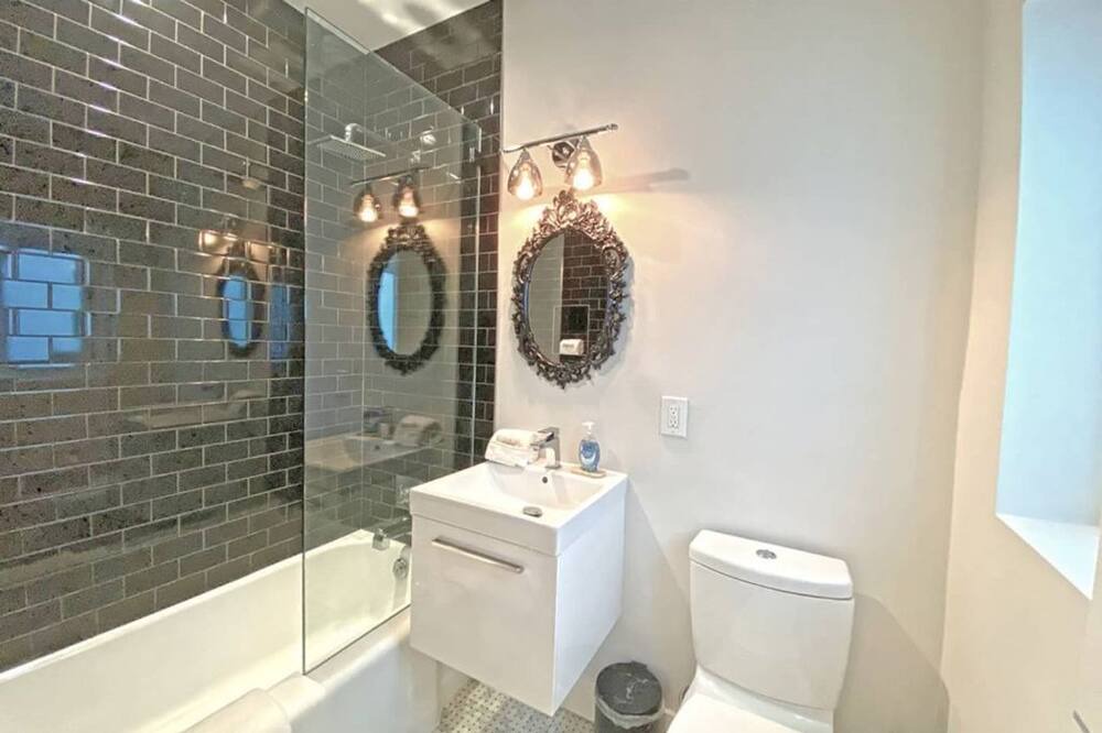 Photo of Bathroom in Victoria Park