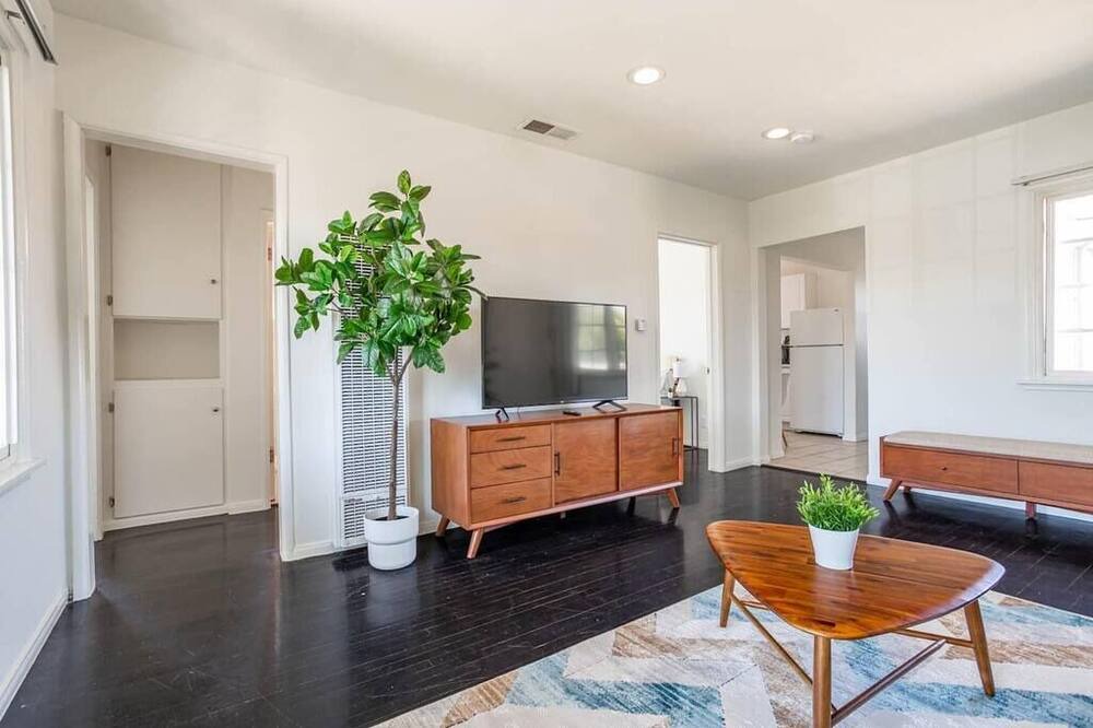 Photo of Bedroom in Los Angeles