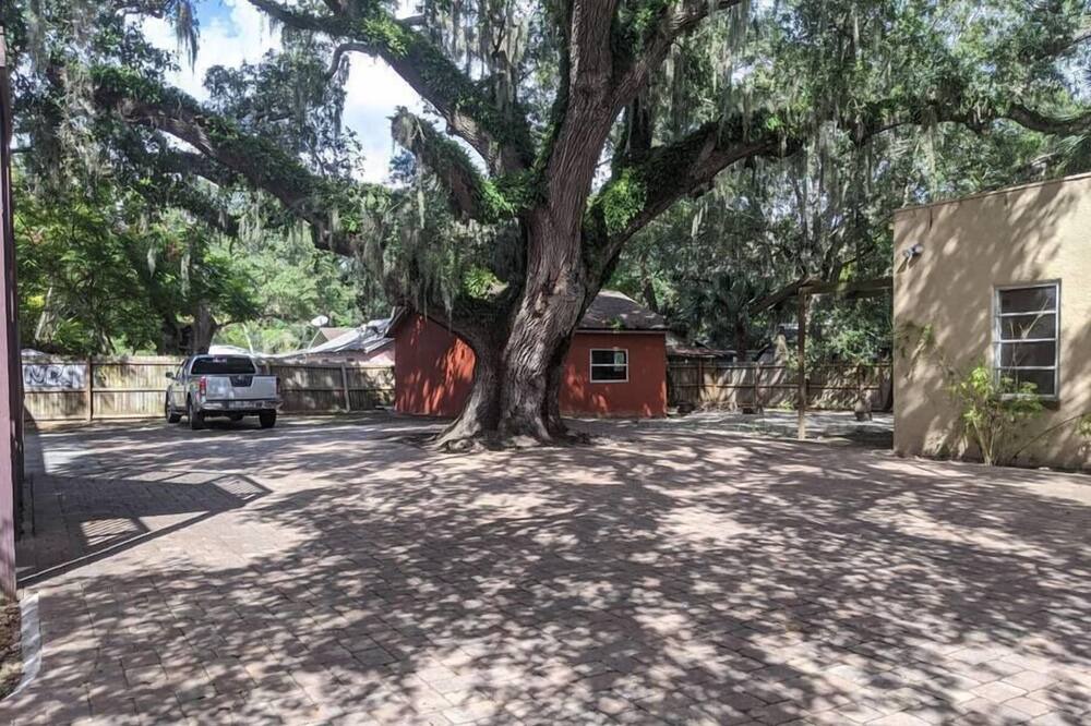 Photo of Others in Bayou Oaks