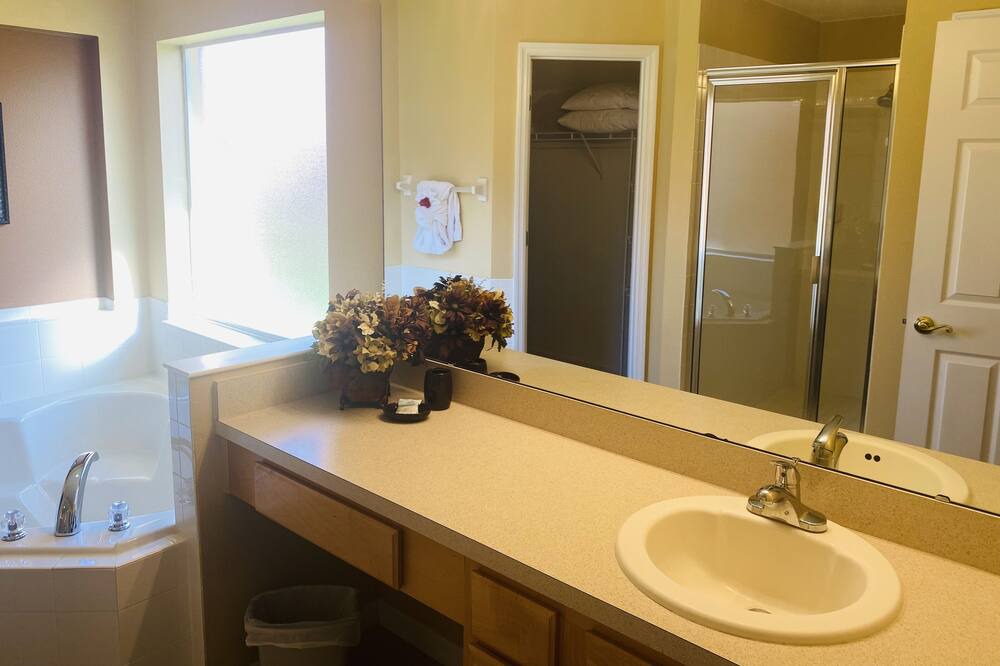 Photo of Bathroom in Loughman