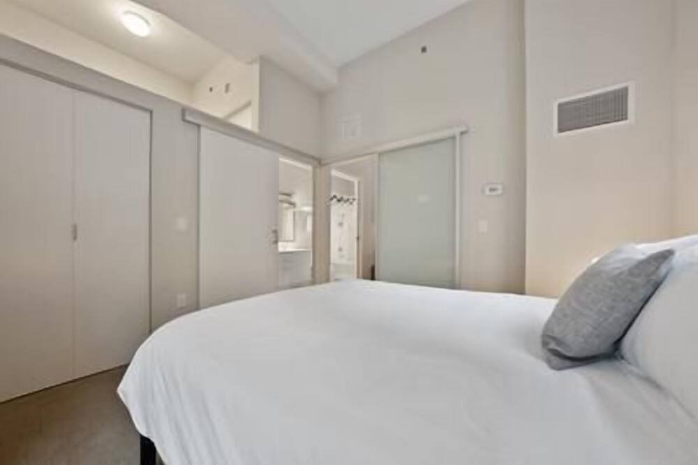 Photo of Bedroom in Downtown Cincinnati