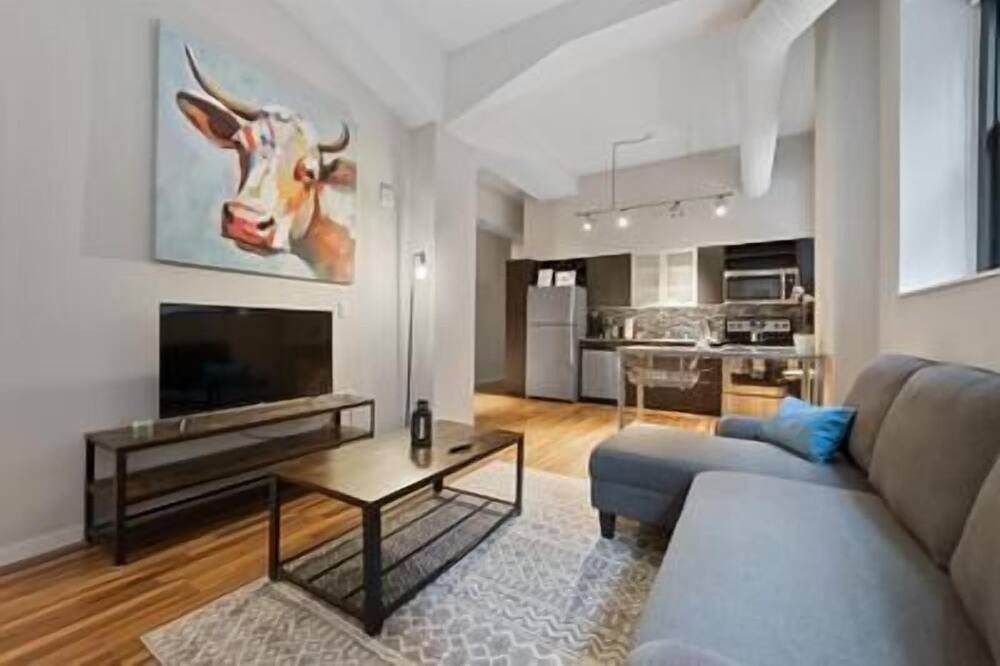 Photo of Livingroom in Downtown Cincinnati