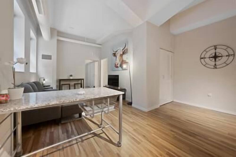 Photo of Bedroom in Downtown Cincinnati