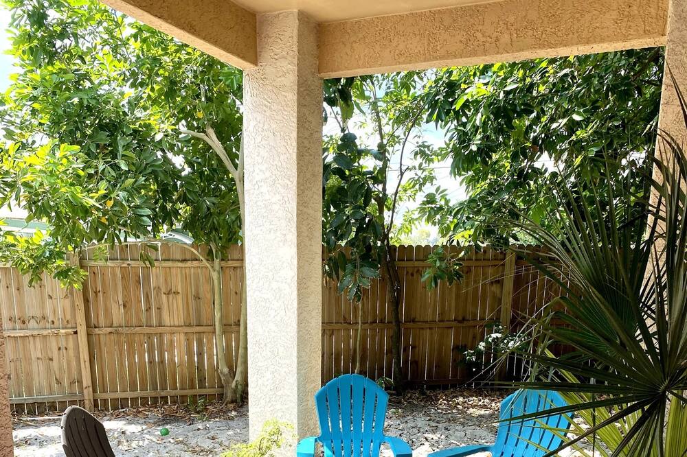 Photo of Patio Balcony in Coquina Key