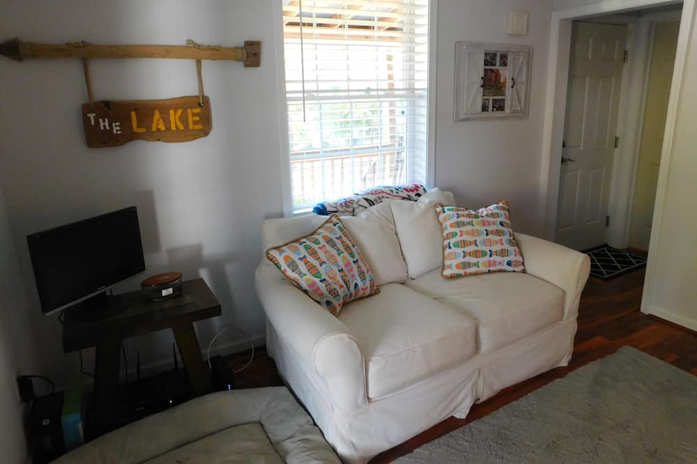 Photo of Livingroom in Clarksville