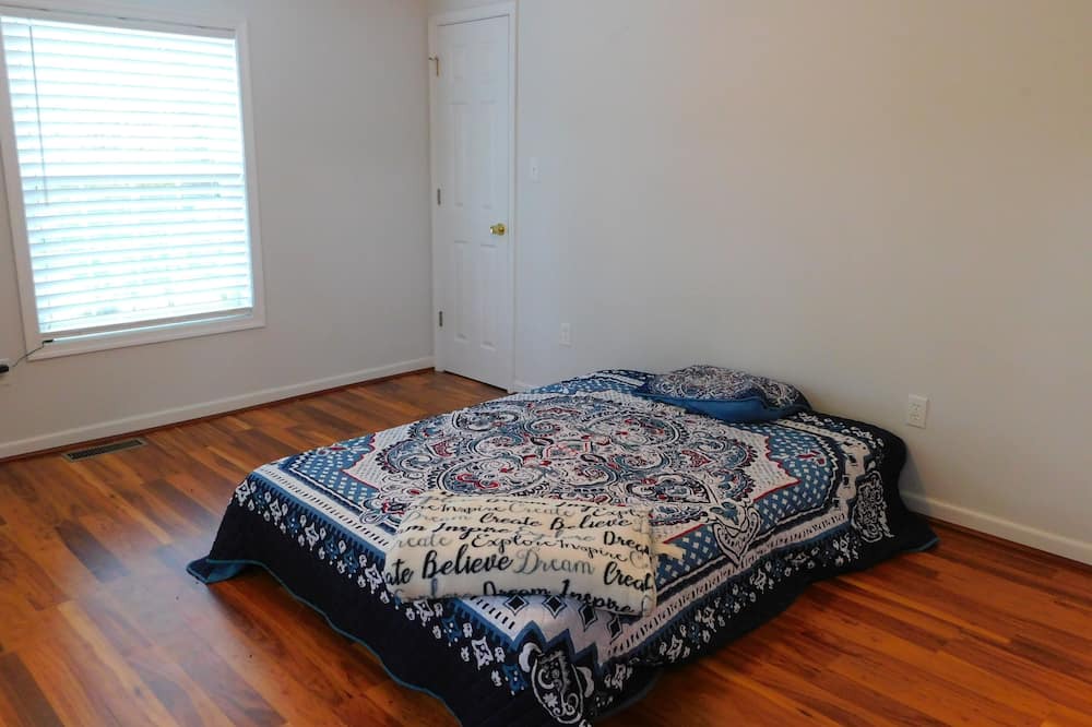 Photo of Bedroom in Clarksville