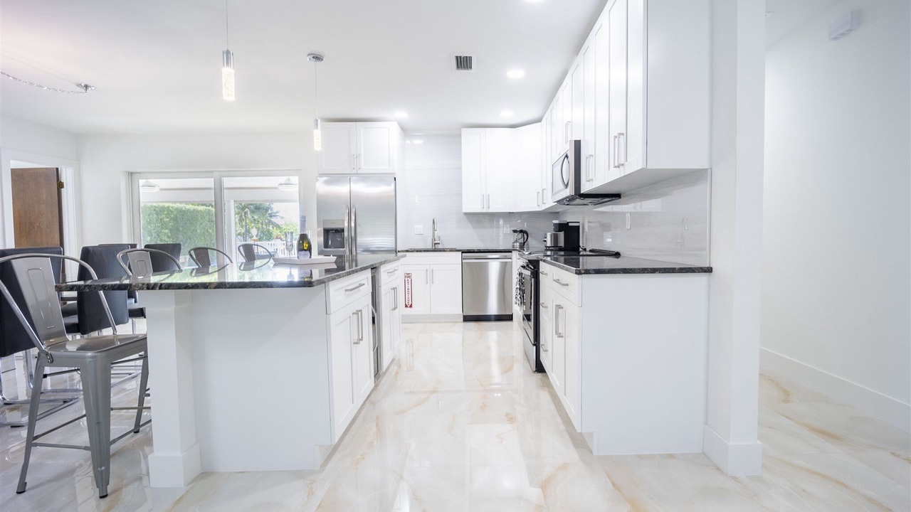Photo of Kitchen in Bermuda Riviera