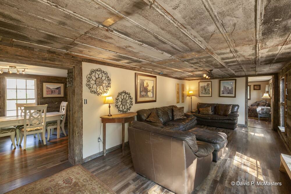 Photo of Livingroom in Millville