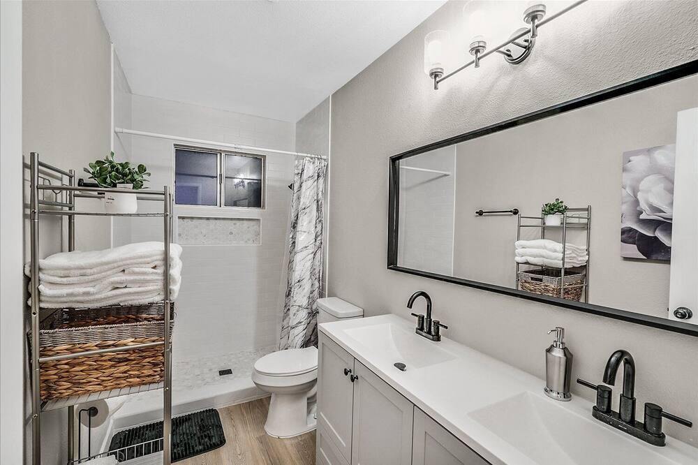 Photo of Bathroom in Highland Hills