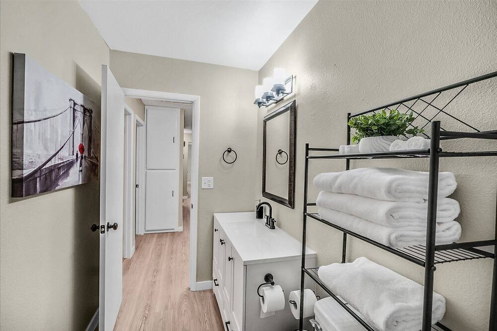 Photo of Bedroom in Highland Hills