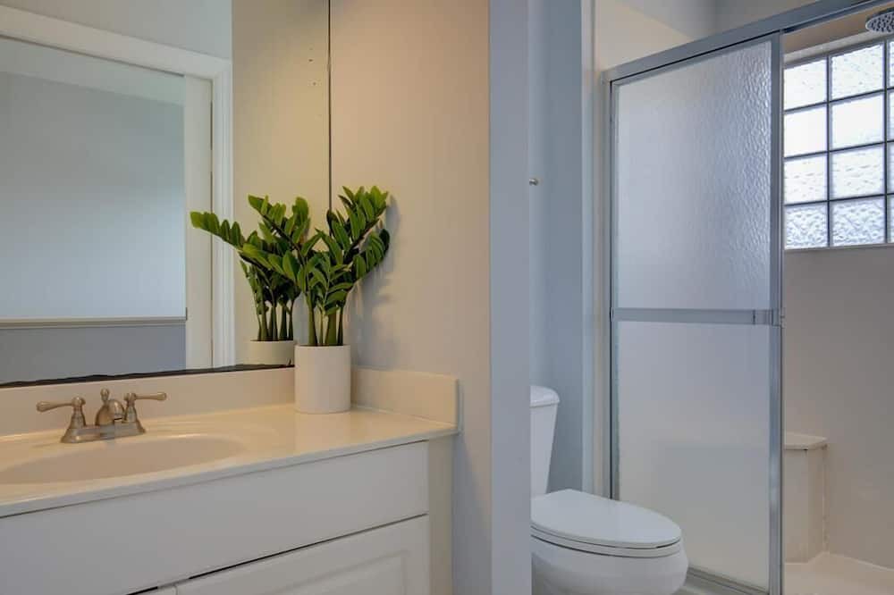 Photo of Bathroom in North Topsail Beach