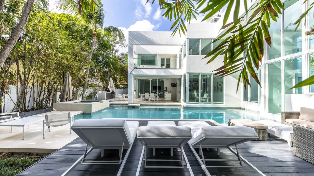 Photo of Outdoor in Lauderdale Beach
