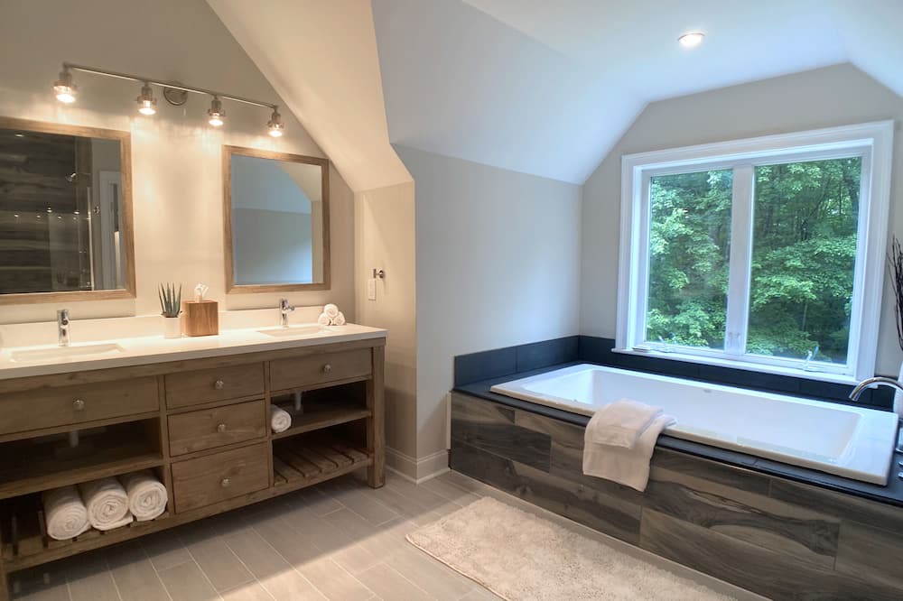 Photo of Bathroom in Schuylerville