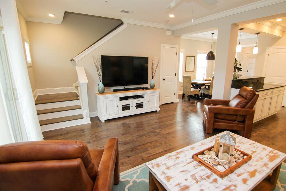 Photo of Livingroom in Epworth Acres