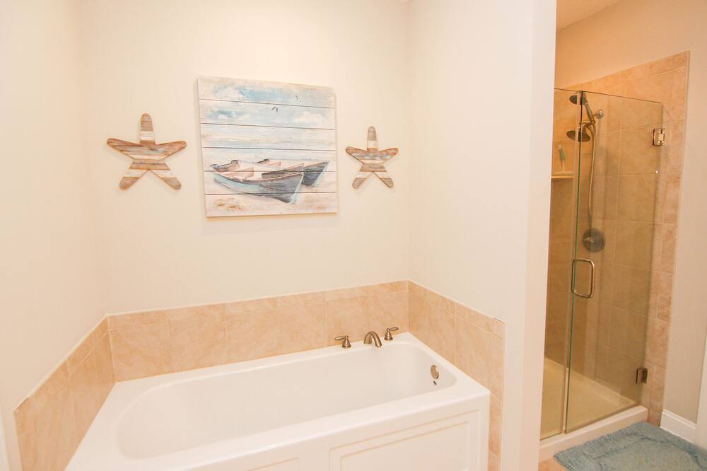 Photo of Bathroom in Epworth Acres