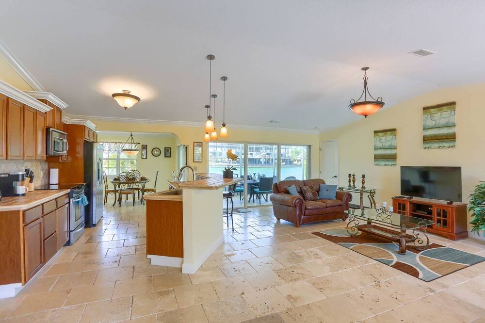 Photo of Bedroom in Island Estate