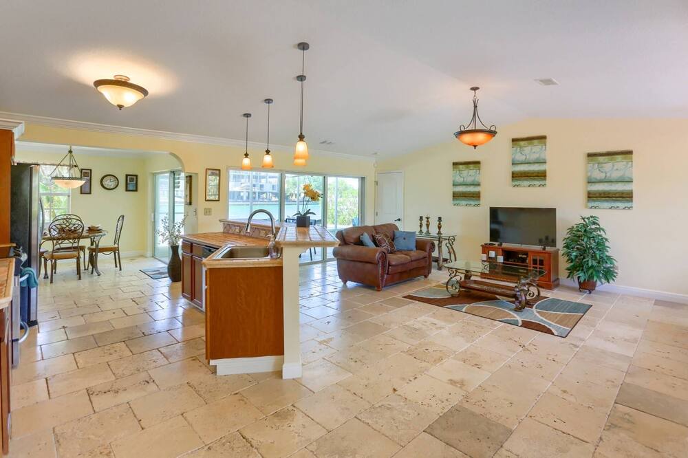 Photo of Bedroom in Island Estate