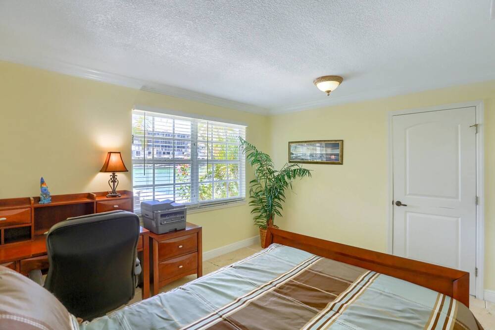 Photo of Others in Island Estate