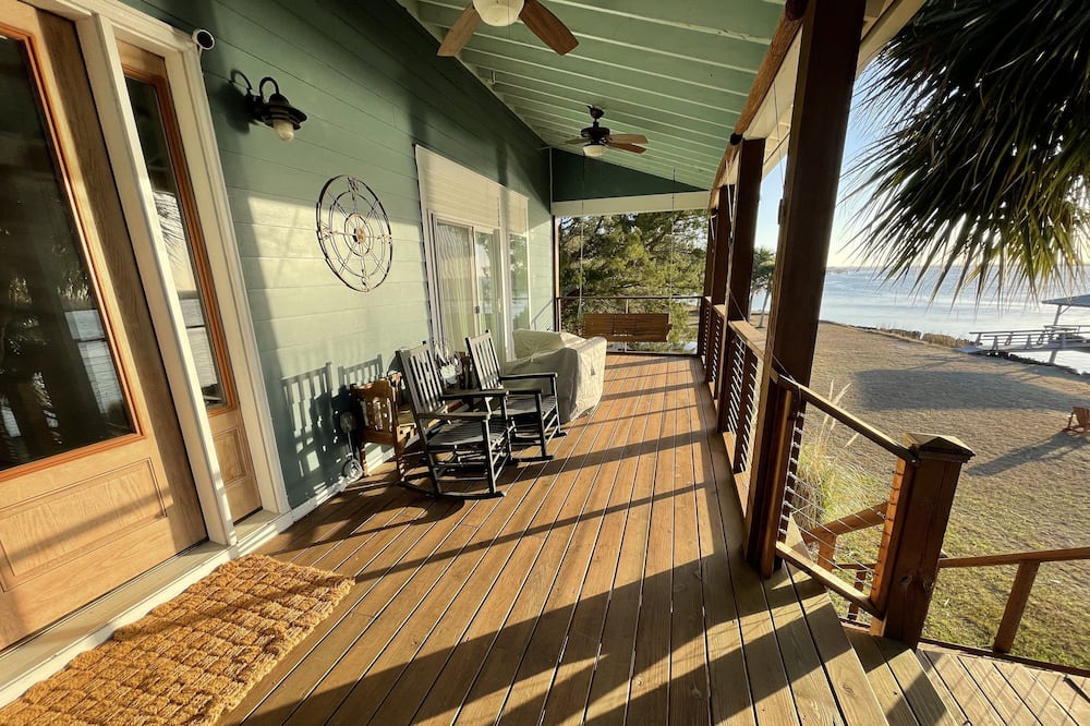 Photo of Patio Balcony in Daufuskie Island