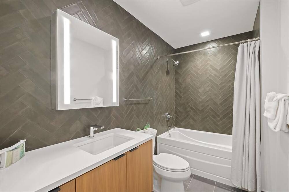 Photo of Bathroom in NoMa